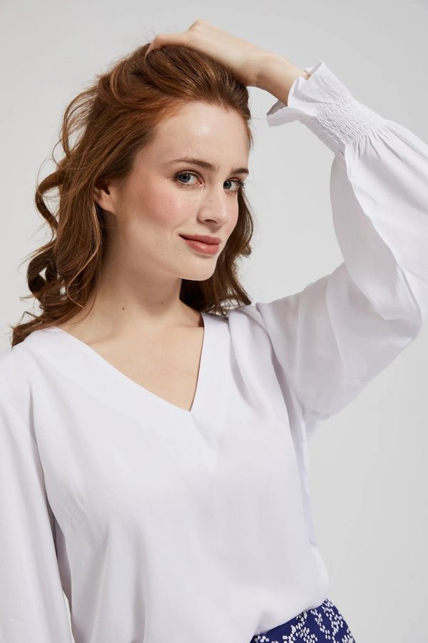 Moodo Women's blouse with lace on the back MOODO - white