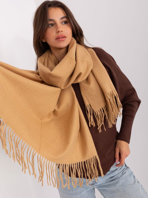 Fashionhunters Women's camel scarf with fringe