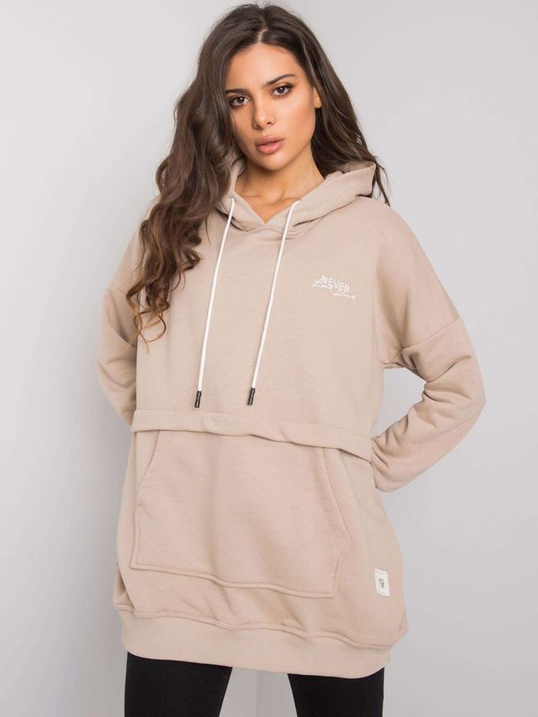 Fashionhunters Women's kangaroo hoodie in beige