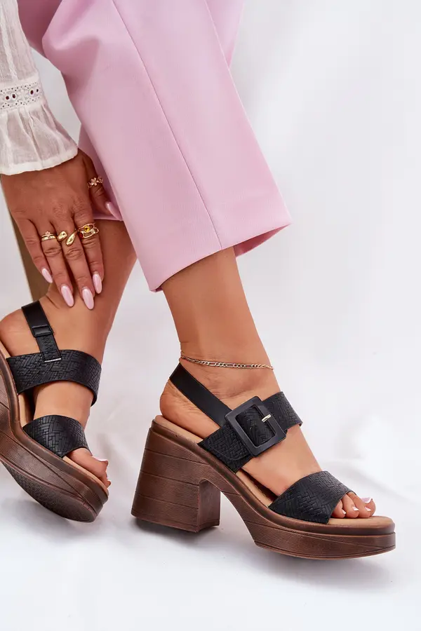 VINCEZA Women's sandals on a chunky heel and platform Black Vinceza 17387