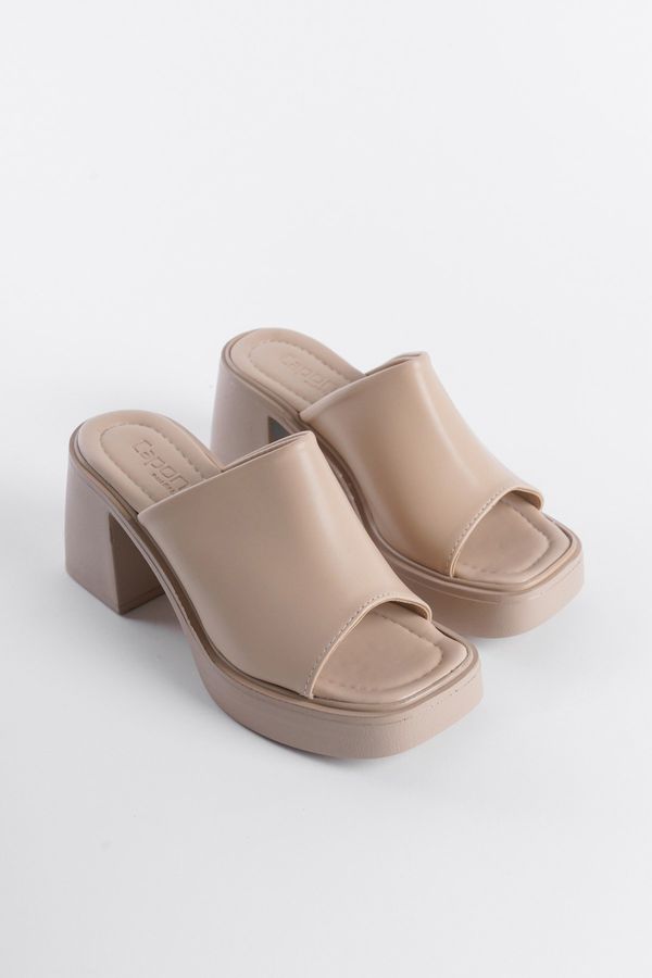 Capone Outfitters Women's sliders Capone Outfitters