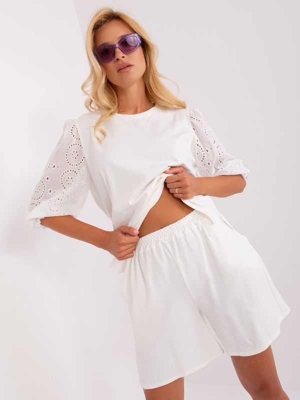 Fashionhunters Women's summer set Ecru made of cotton