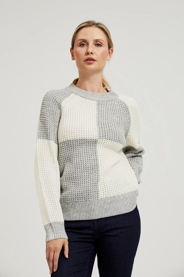 Moodo Women's sweater with geometric pattern MOODO - white
