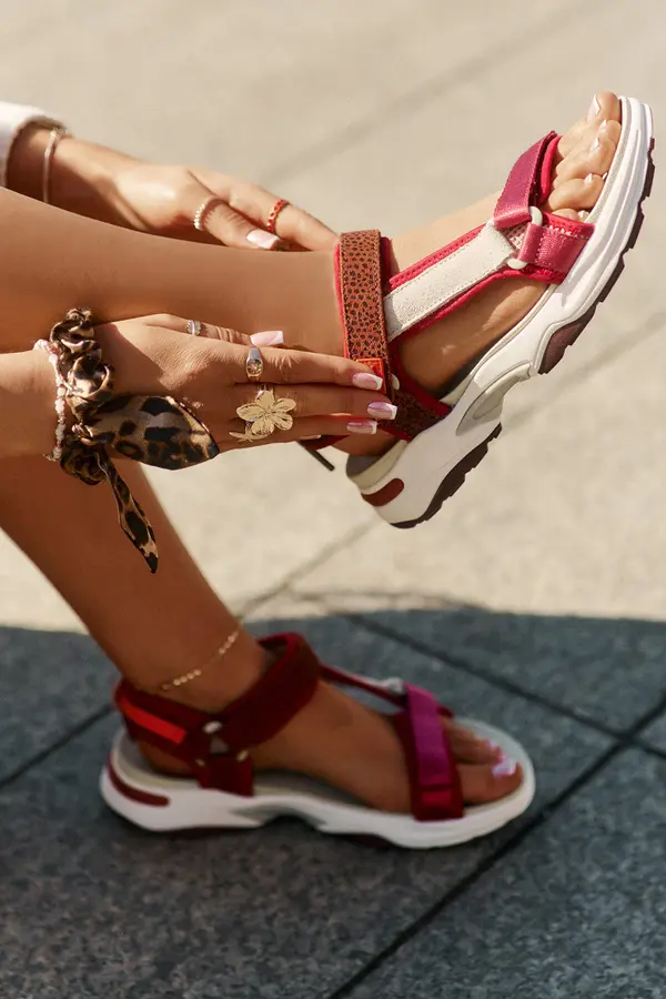 D.Franklin Women's Velcro Sandals D.Franklin