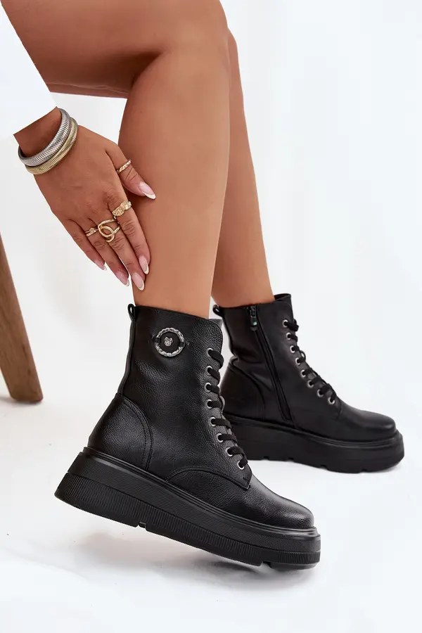 VINCEZA Women's Workery Boots with Insulation on Platform with Decorative Detail Vinceza