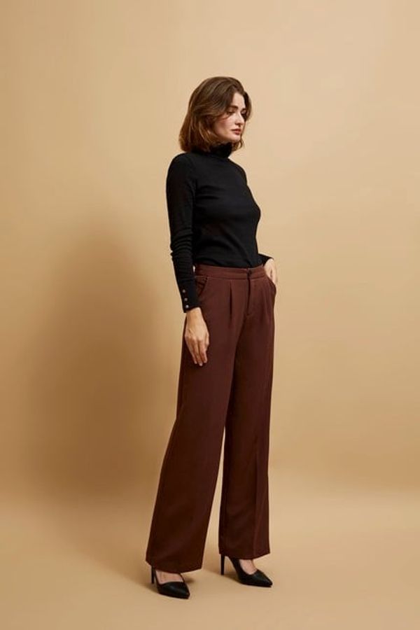 Moodo Wrinkled trousers