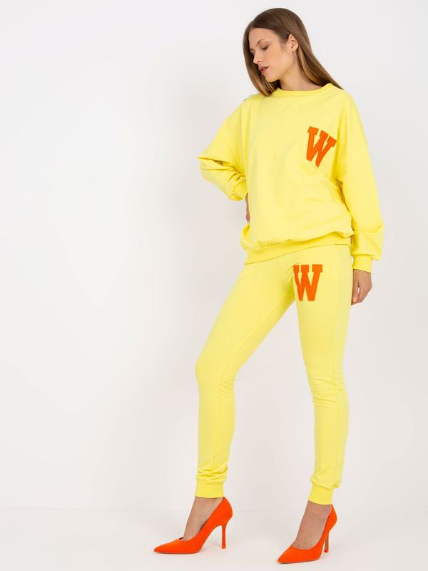 Fashionhunters Yellow two-piece sweatshirt with trousers