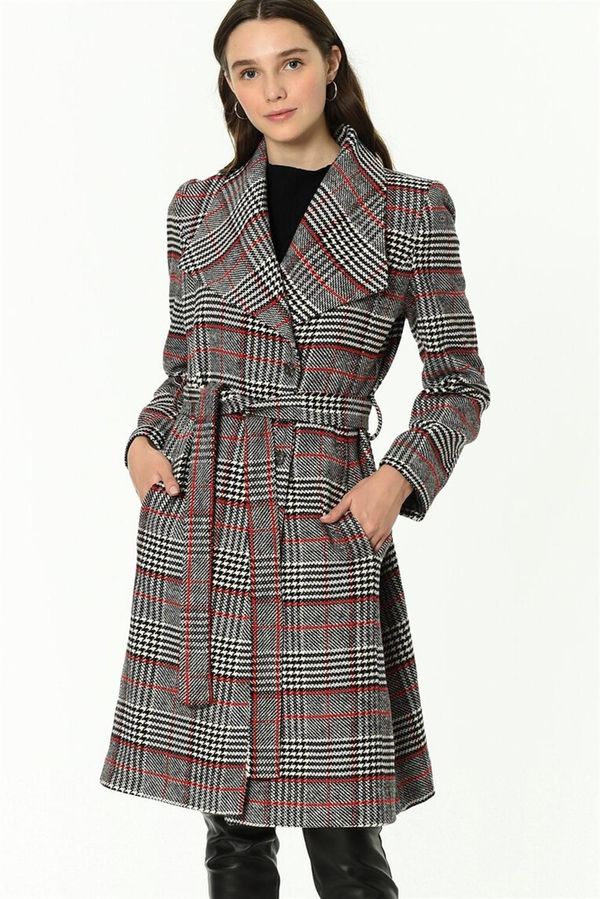 dewberry Z6638 DEWBERRY PLAID WOMEN'S COAT-BURGUNDY-BLACK