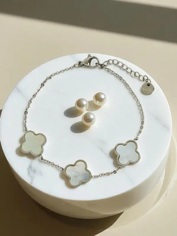 Resti Zapestnica Callisto Nero s cvetličnim motivom