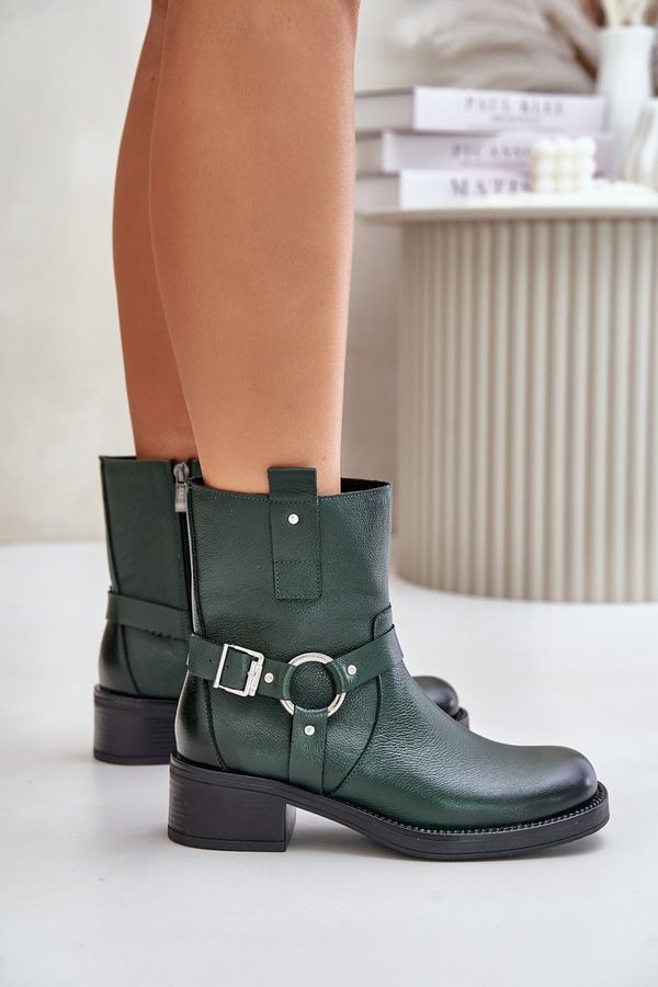 Kesi Zazoo Leather ankle boots on a low heel insulated dark green