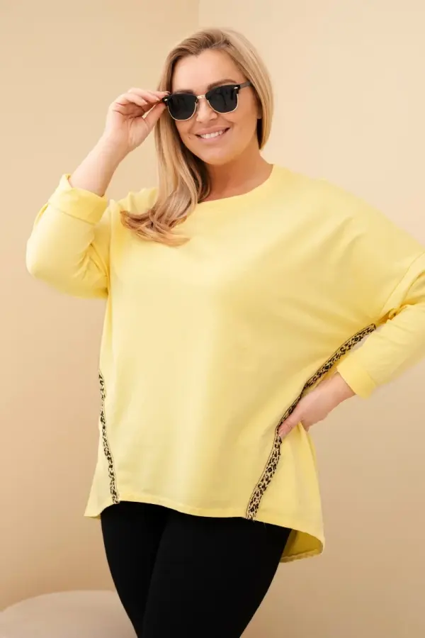 Kesi Ženska bluza za večje številke z leopardjim robom