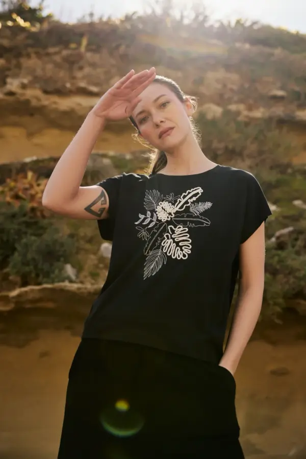 Marisse Ženska črna majica s kratkimi rokavi Marisse