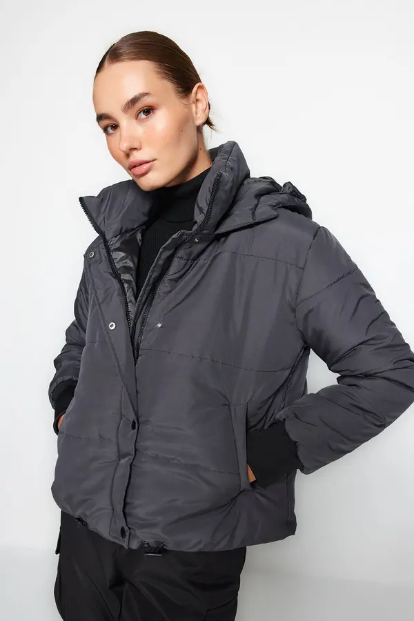 Trendyol Ženska jakna Trendyol Quilted