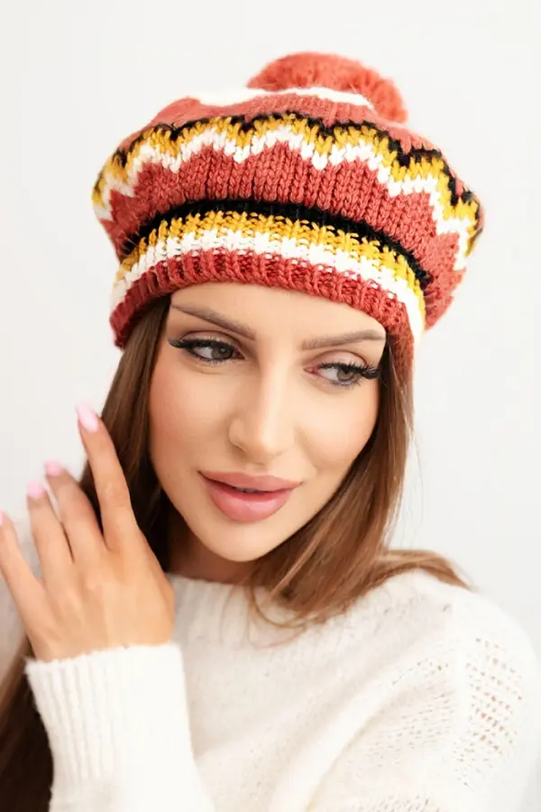 Kesi Ženska kapa s cofom Emma