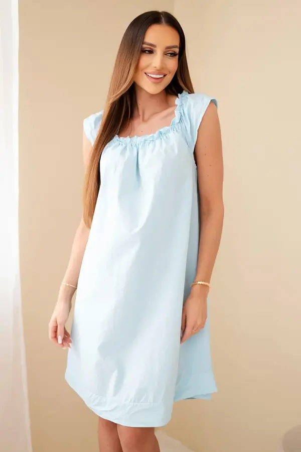 Kesi Włoski Ženska obleka Kesi Włoski z nabranim izrezom in volančki