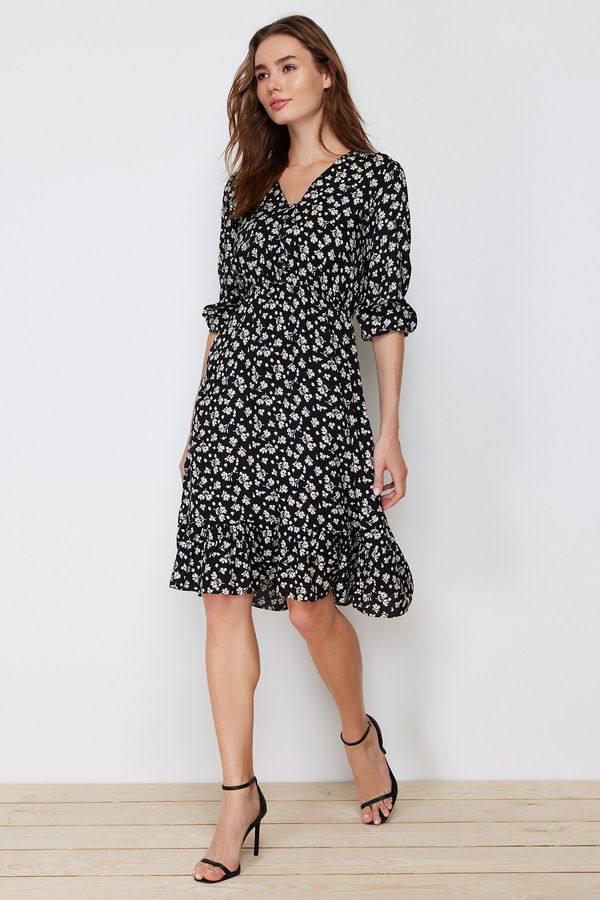 Trendyol Ženska obleka Trendyol Floral Patterned