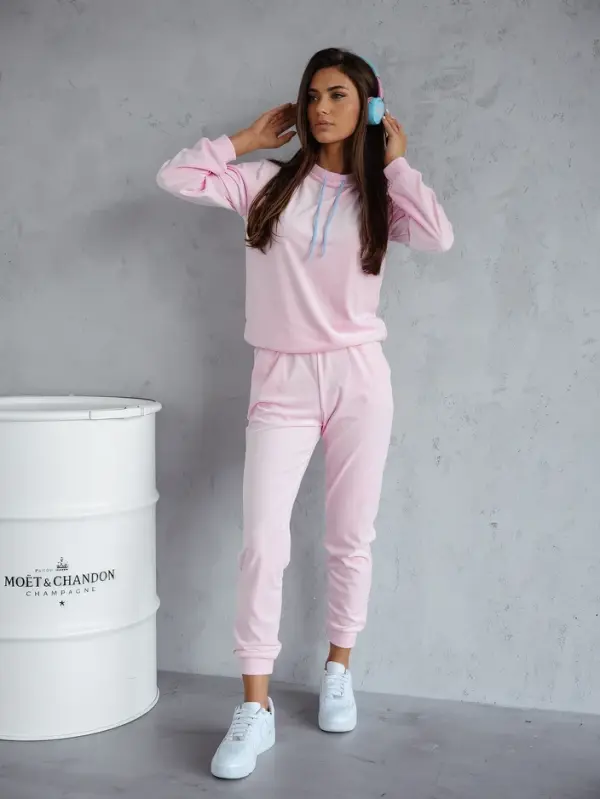 Resti Ženska trenirka iz velurja