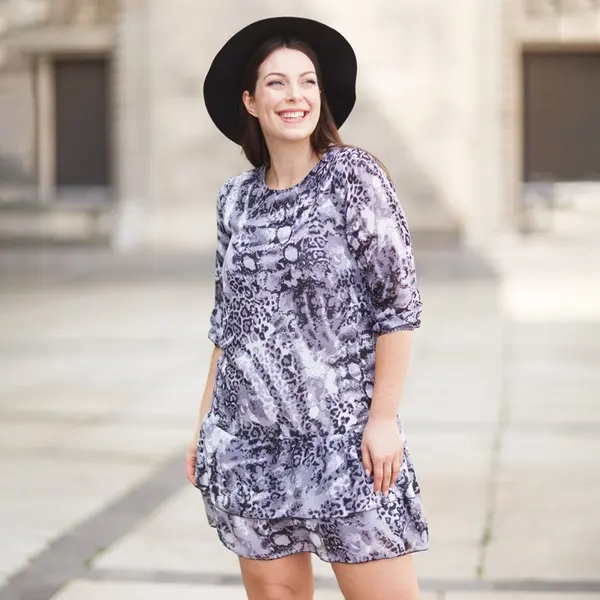 Resti Ženska vijolična obleka z reliefnim potiskom