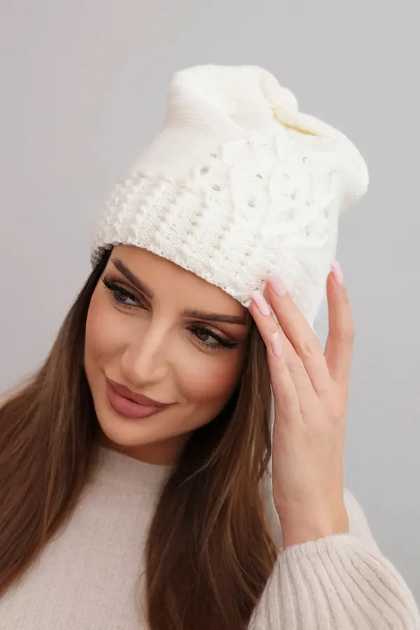 Kesi Ženska zimska kapa Kesi z bleščicami in pletenico