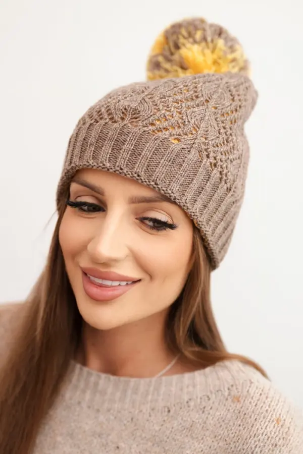 Kesi Ženska zimska kapa s cofom K467 moka