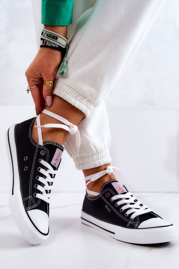 Kesi Ženske klasične superge križajo kavbojke JJ2R4011C črno