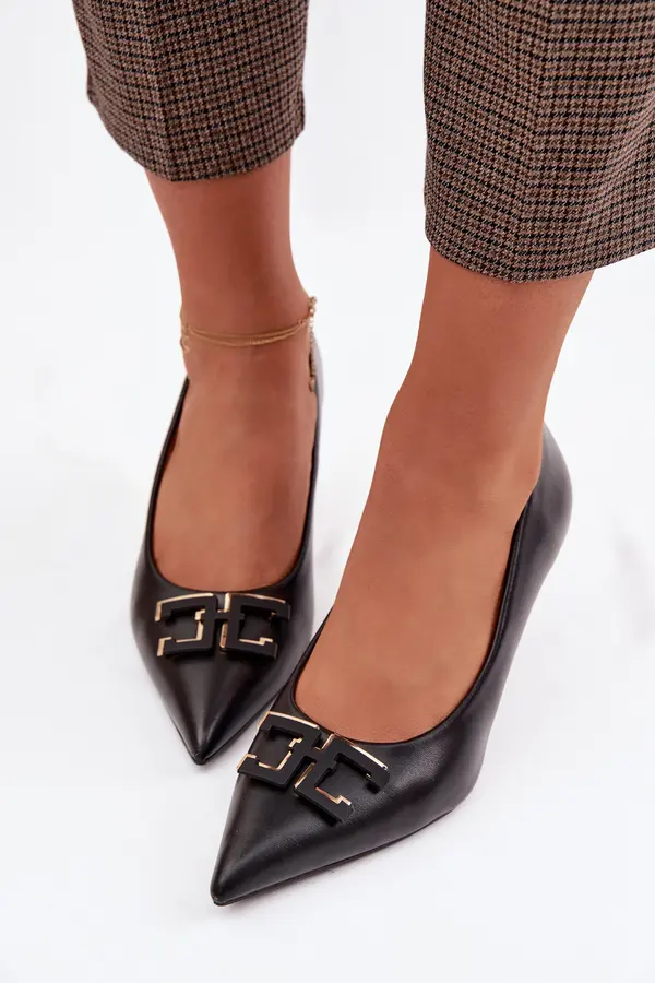 Boto Ženske salonarji z dekoracijo iz eko usnja