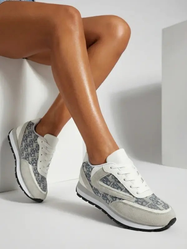 Resti Ženske športne superge s sivim potiskom