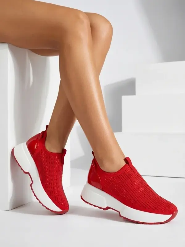 Resti Ženske superge s pokritim klinom