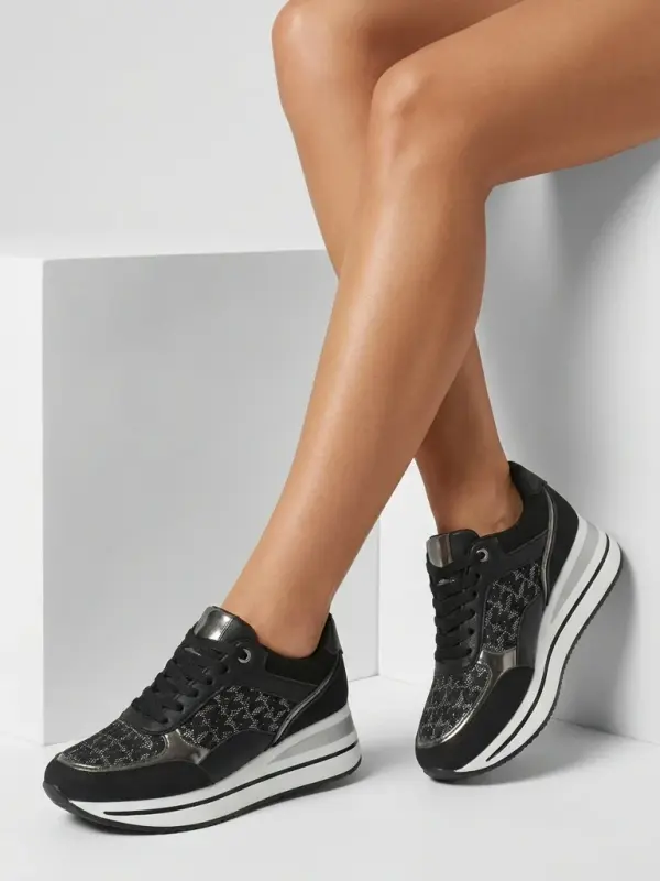 Resti Ženske superge s skrito klinasto peto