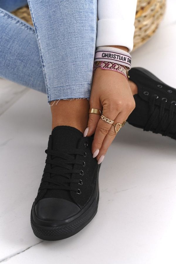 Kesi Ženske teniske Kesi Omerta