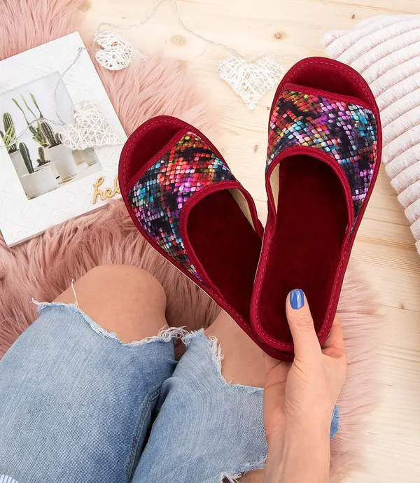 Natural Style Ženski copati NS-051 v bordo kačjem vzorcu