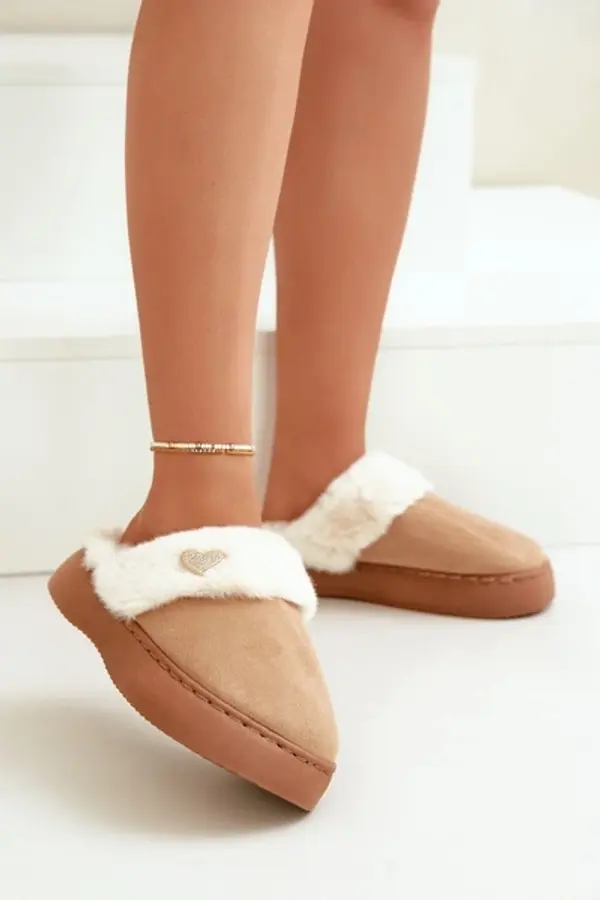 Boto Ženski copati s krznom in srčkom