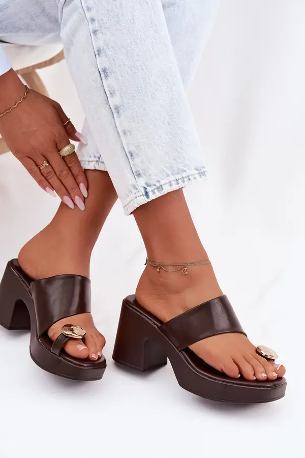 Boto Ženski copati z okrašeno peto