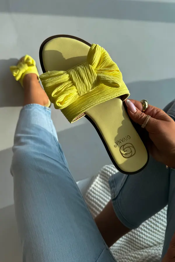 Boto Ženski copati z rumeno pentljo