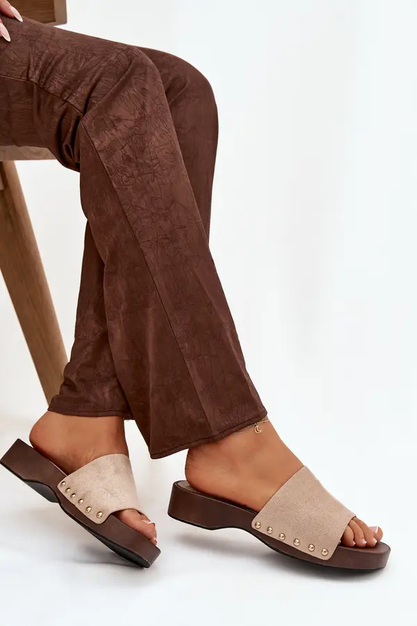 Boto Ženski copati z zlatimi zakovicami Ferinna