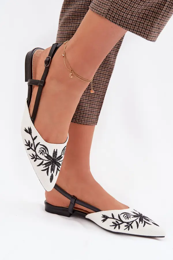 Boto Ženski črni vezeni sandali Boto Grelia