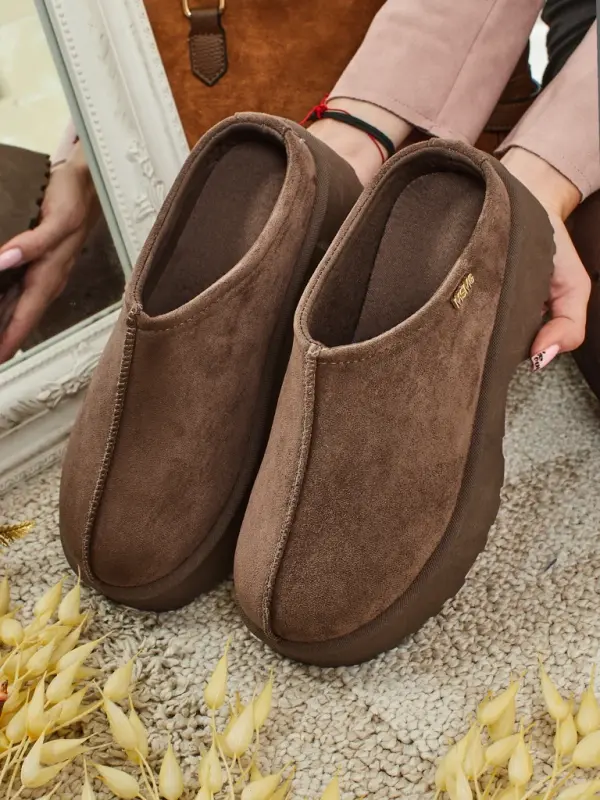 Resti Ženski kratki snežni škornji iz umetnega krzna