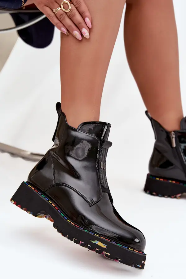 ARTIKER Ženski lakirani gležnjarji