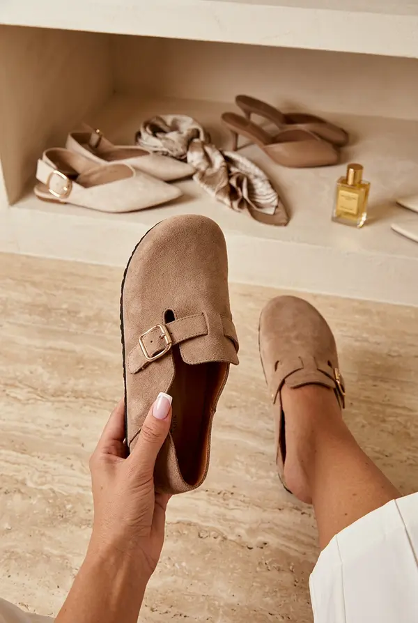 Boto Ženski mokasini Ismora v temno bež barvi