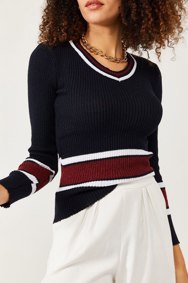 XHAN Ženski pulover za pletenine s črnimi črtami XHAN