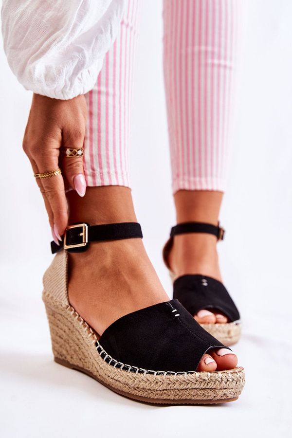 PE1 Ženski sandali Kesi