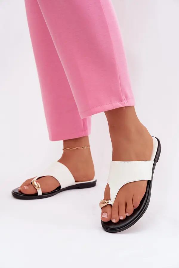 Boto Ženski sandali Lavessa z detajli