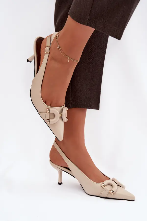 Boto Ženski sandali s peto in okrasnimi detajli