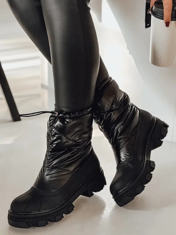 DStreet Ženski snežni škornji SNOBOOT črne barve