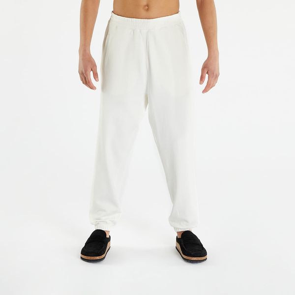 Carhartt WIP Carhartt WIP Nelson Sweat Pant Wax Garment Dyed