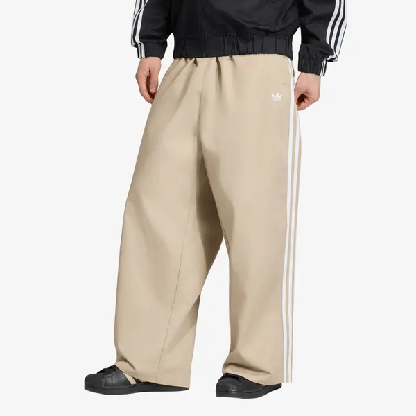 adidas Originals Hlače adidas Adicolor SST Cotton Twill Pants Khaki Three L