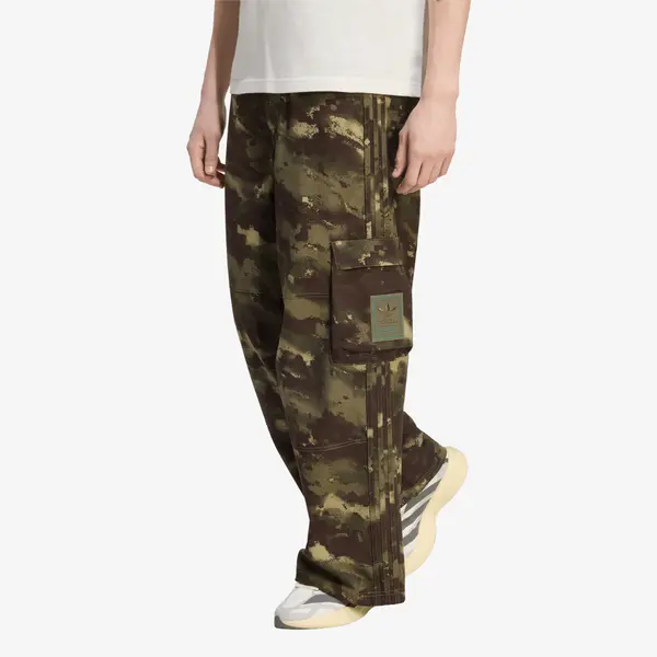 adidas Originals Hlače adidas Camo Pants Olive Strata M