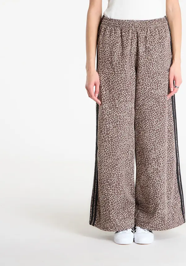 adidas Originals Hlače adidas Firebird Oversized Aop Denim Pants Earth Strata/ Stone Khaki L