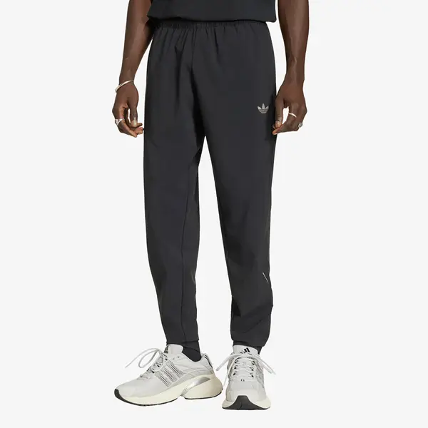adidas Originals Hlače adidas Tech Trefoil Essentials Woven Pant Black M