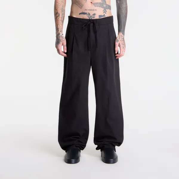 Fear of God Essentials Hlače Fear of God Essentials Pleat Front Pant Vintage Black L